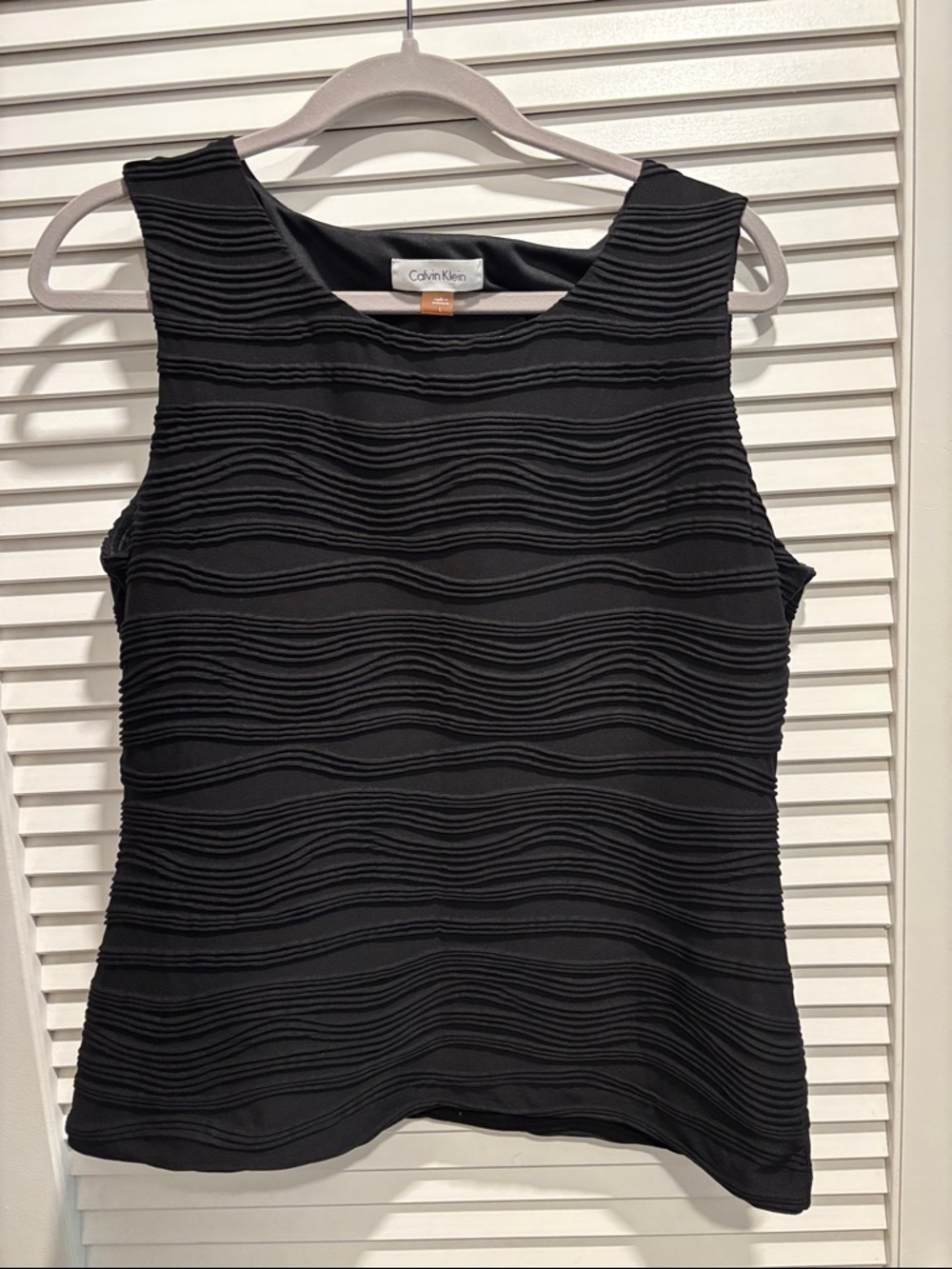 Calvin Klein Black Textured Wave Sleeveless Shell